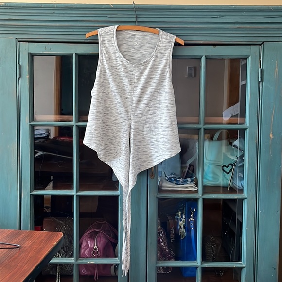 Zyia Active - Crissed Crossed Tank Top - Size XL - Picture 6 of 6